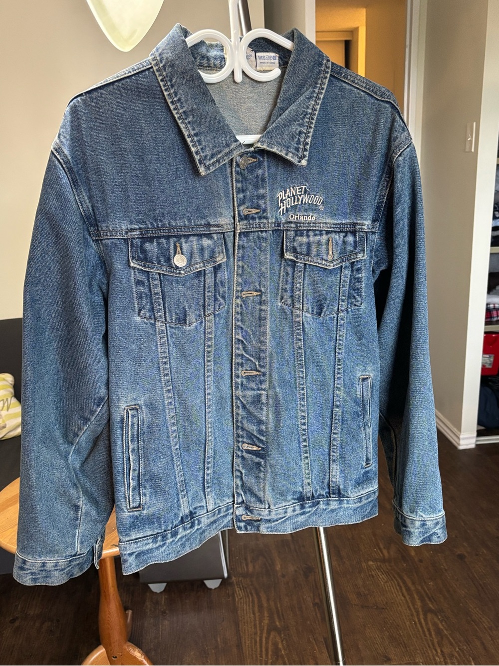 Vintage Planet Hollywood Orlando Oversized Denim Jacket - Picture 2 of 5